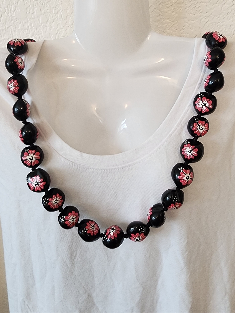 Hawaiian Kukui Nut Lei with Re, White Flower Accents